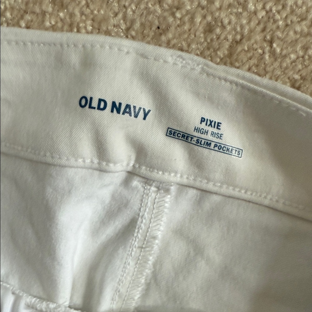 Old Navy High Rise Pixie White Pants - Picture 3 of 4